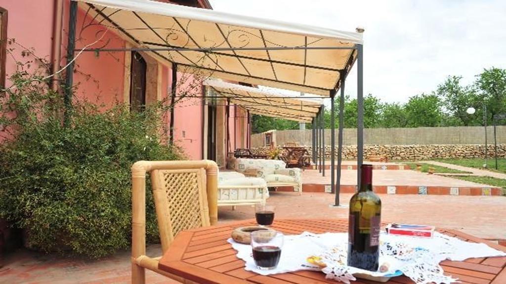 Agriturismo Vita E Natura Vila Noto Exterior foto